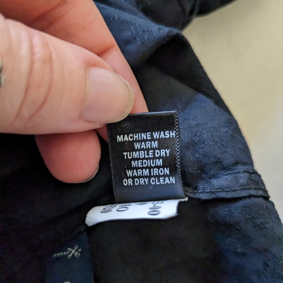 Men's Banana Republic black dress shirt - Picture 3 of 6